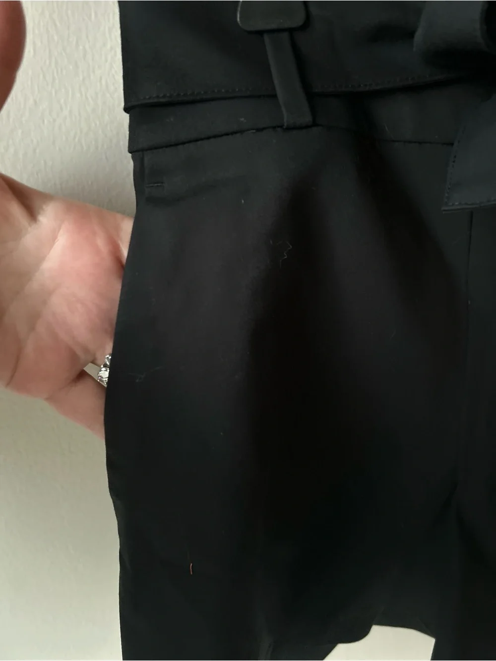 BABATON ARITZIA Black Belted Trouser Shorts | Size 0 | Like New